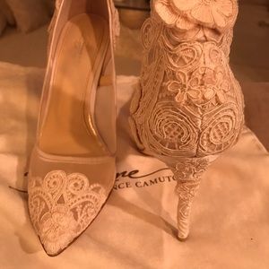 Authentic Vince Camutto Pump